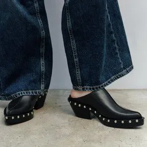 【ZARA】LEATHER STUDDED CLOGS 1213/510/800 STUDDED LEATHER CLOGS - Black | ZARA United States
